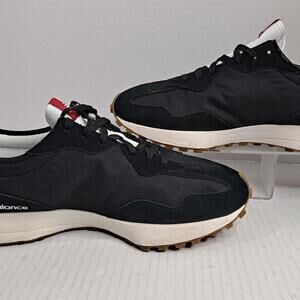 New Balance Men's Black Trainer